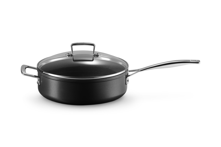 Saute frying pan deals with lid