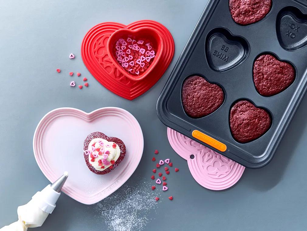 Red Velvet Cupcakes with Icing