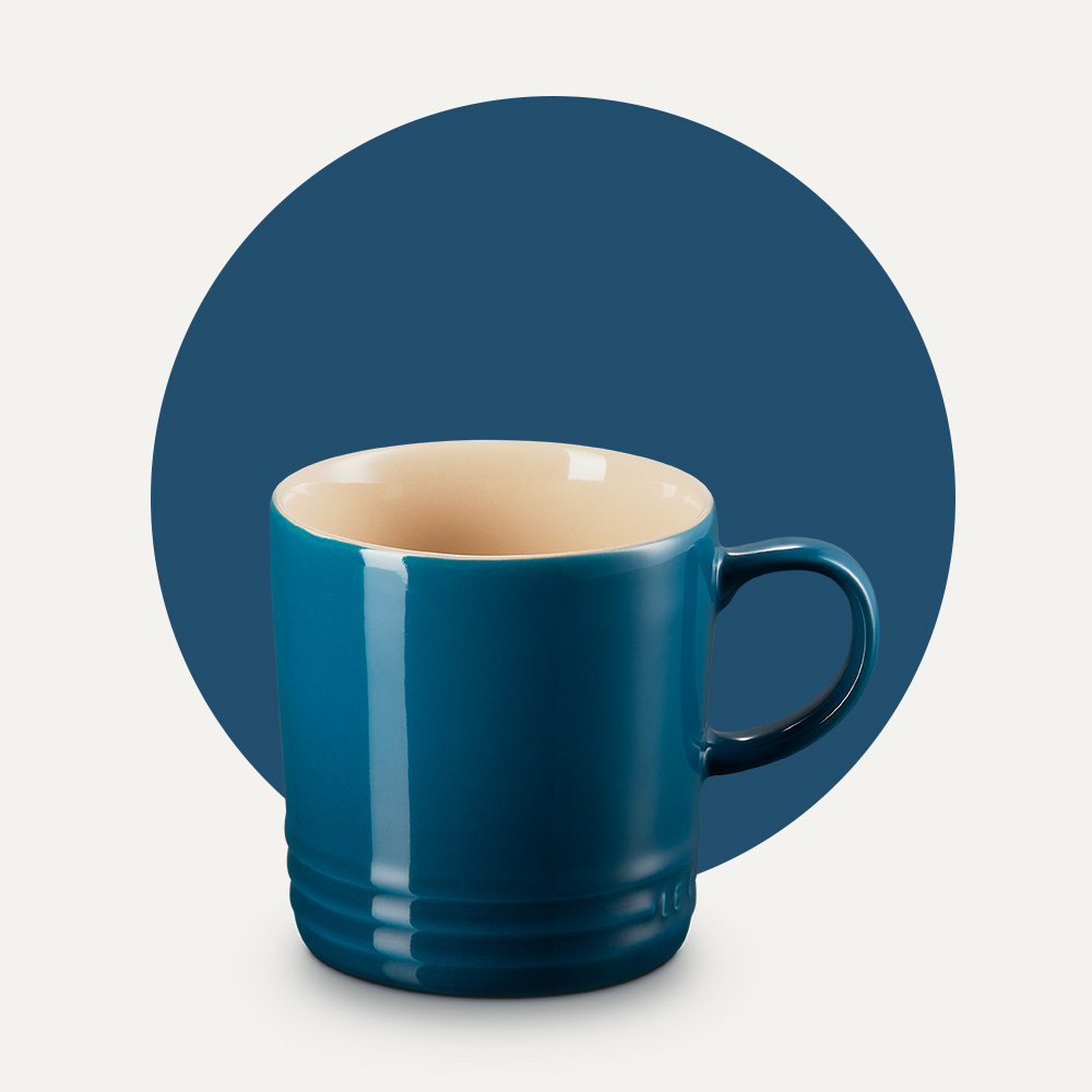 https://www.lecreuset.fi/on/demandware.static/-/Library-Sites-lc-sharedLibrary/default/dw99f41a8b/images/2023/H2/Campaign/2023_H2_Rainbow_Mugs/cap0147/2023_H2_Mugs%20Evergreen%20Page_Colour%20Asset_11.jpg